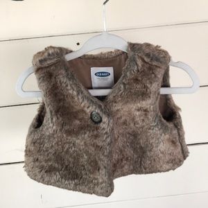Baby girls faux fur vest